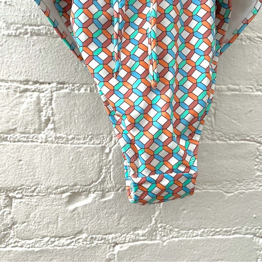 Shade & Shore One Piece Swimsuit Multicolor Geo Print Size XL Beach Swim Vacay - Picture 11 of 13